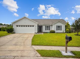 105 Willoughby Ln, Jacksonville, NC 28546