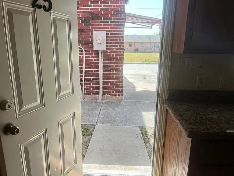 R & N PROPERTIES LLC — Photo 7