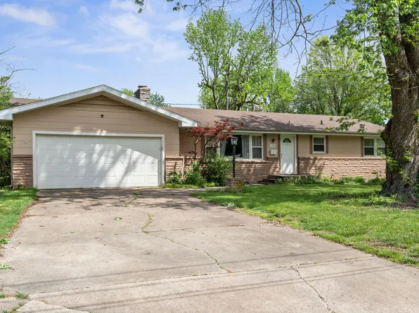 1904 S Valley Road Avenue, Springfield, MO 65804