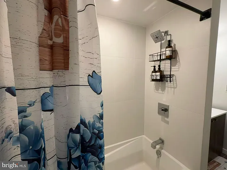 4217 Chestnut St #203 — Photo 10