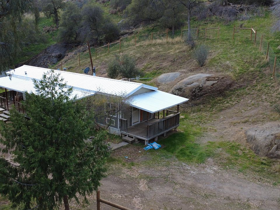 1st image of 38967 Deerbrook Ln