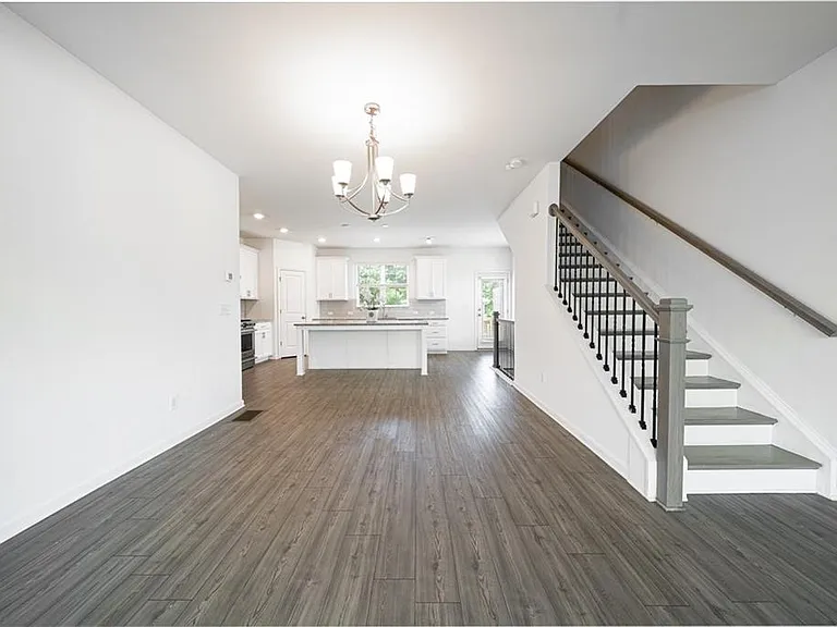 307 Danville Ave — Photo 15