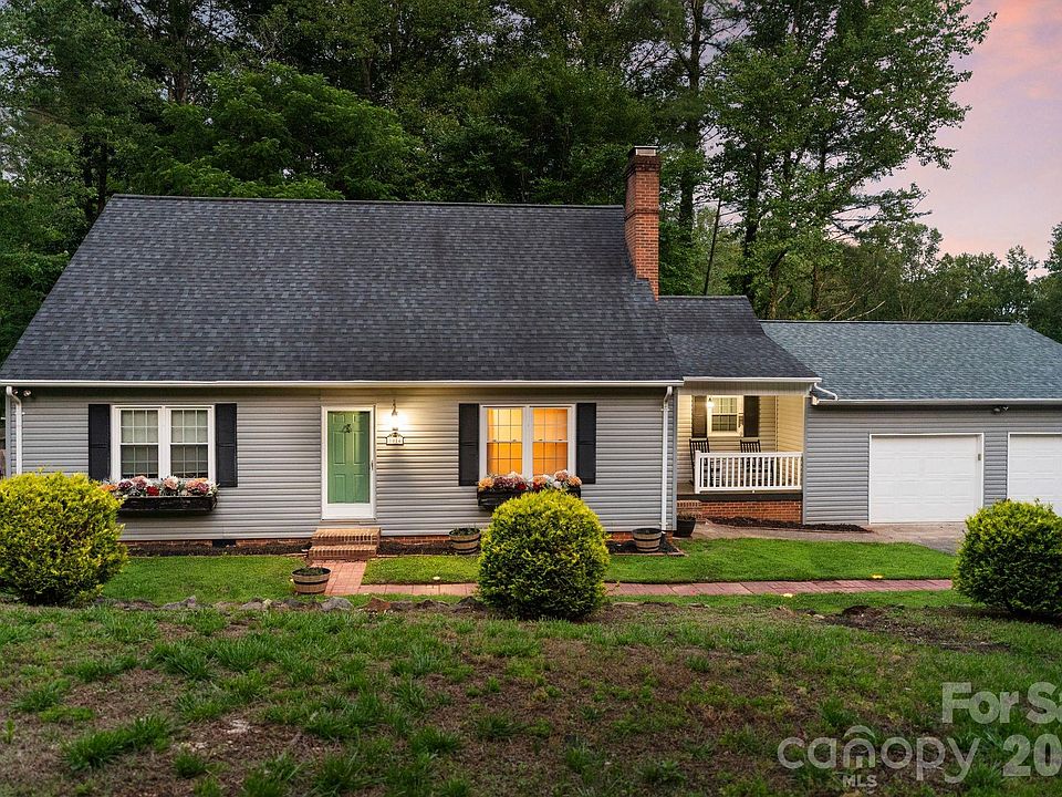 1st image of 1014 Bramblewood Ct NE