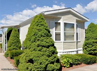 26 Blue Spruce Ln, South Kingstown, RI 02879