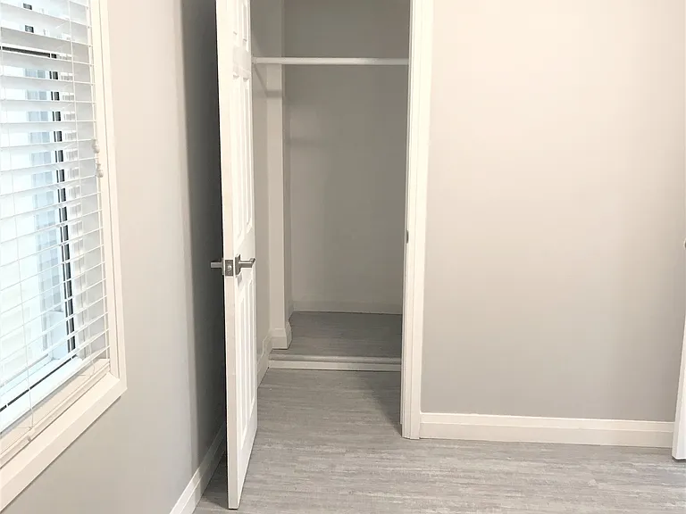15 Euclid Ave — Photo 13