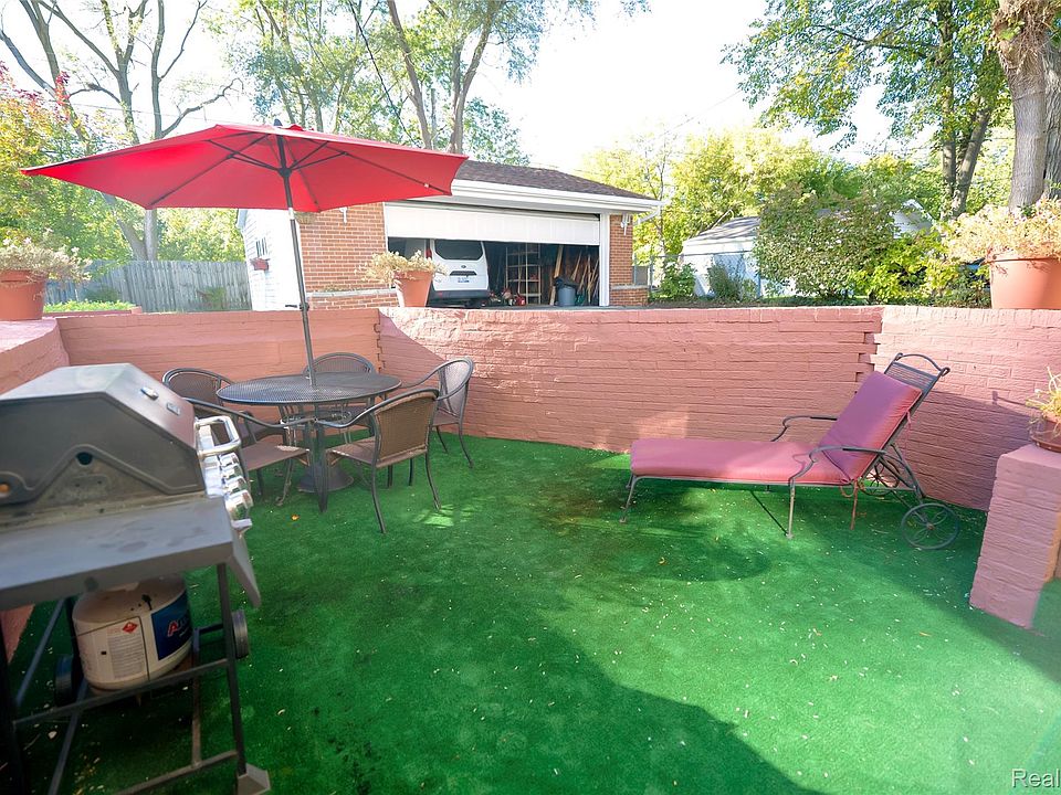 26137 Wagner Ave, photo 24