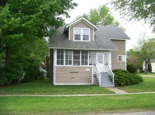 525 Green St, Algonac, MI