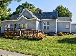 605 E Adams St, Blandinsville, IL 61420