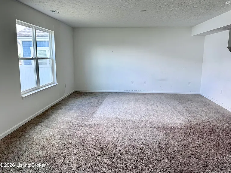 7994 1/2 Kismet Dr — Photo 2