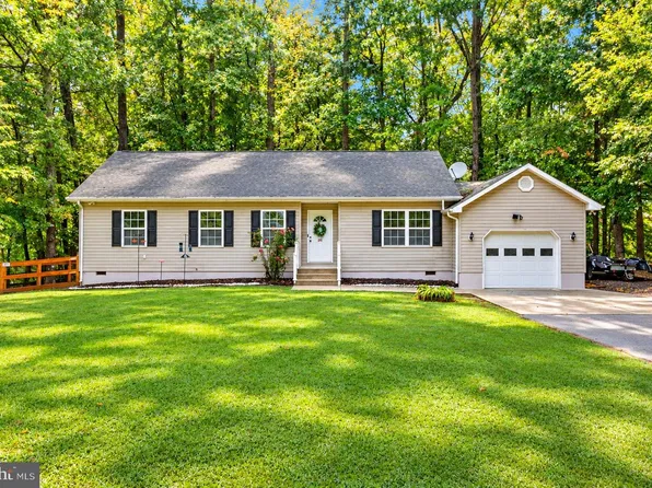 8329 Delegate Dr, King George, VA 22485