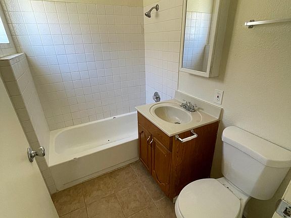 5th image of 3027.5 J St