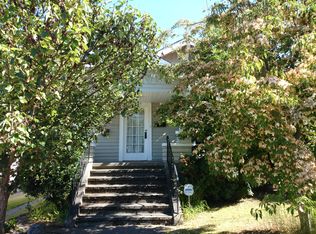 1620 N 54th St, Seattle, WA 98103