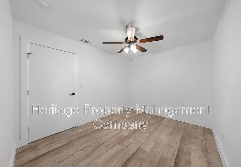 784 Hill Top Dr — Photo 22