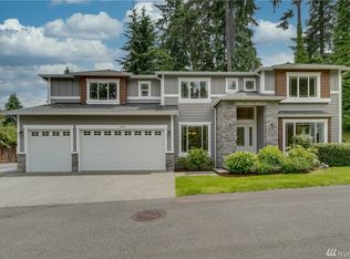 12029 NE 70th St, Kirkland, WA 98033