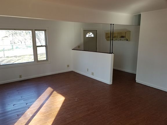 2nd image of 25073 W Petite Ave