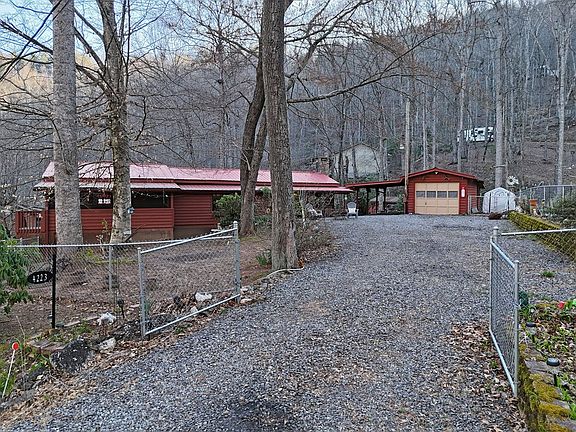 3rd image of 4223 Ackerman Cir