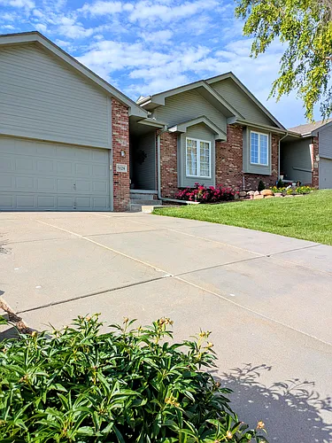 5128 Lakecrest Dr Photo 1