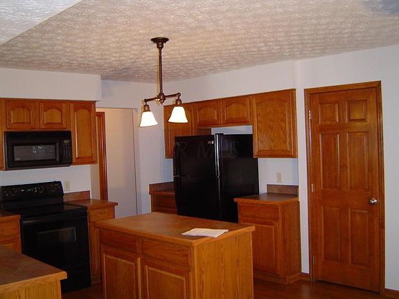 4th image of 582 Hunnicut Dr