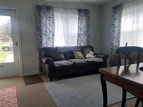 Front entry area, also could be a small living room or dining room.