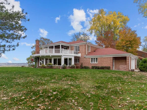 918 W 6th St, Red Wing, MN 55066