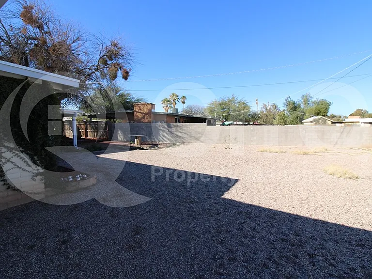 4741 N Fontana Ave — Photo 18
