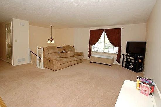 2nd image of 1722 Lindsey Ave