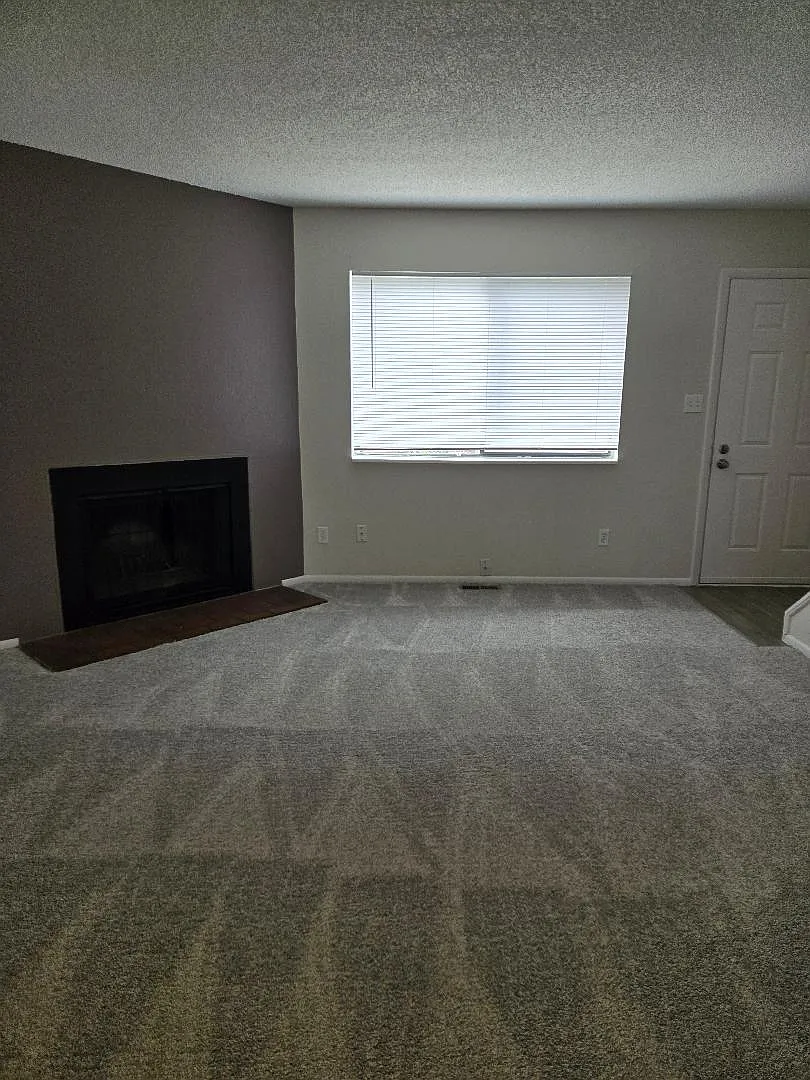2 bed, 1.5 bath, 1798 sqft, $2,250 — Photo 3