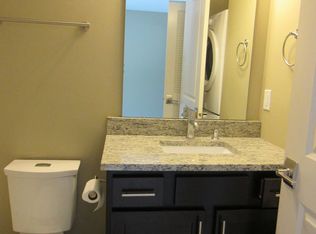 2055 6th St #3, Coralville, IA 52241