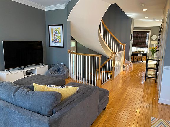 3rd image of 150 Herndon Mill Cir