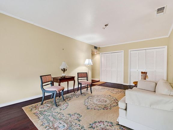 5th image of 1630 Castle Rd