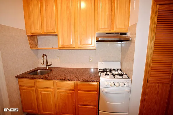 Rented by Citi Habitats | media 27