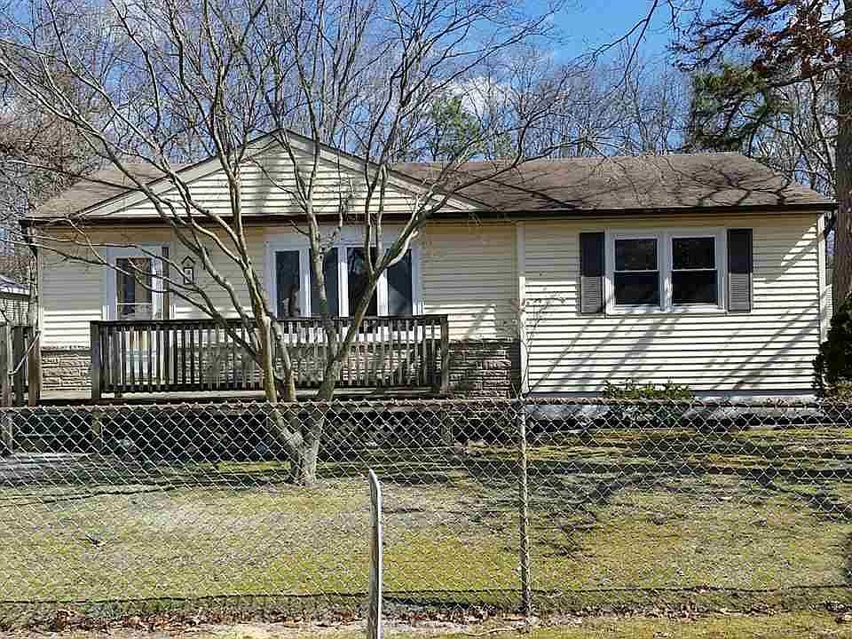 1st image of 22 Dorset Ave