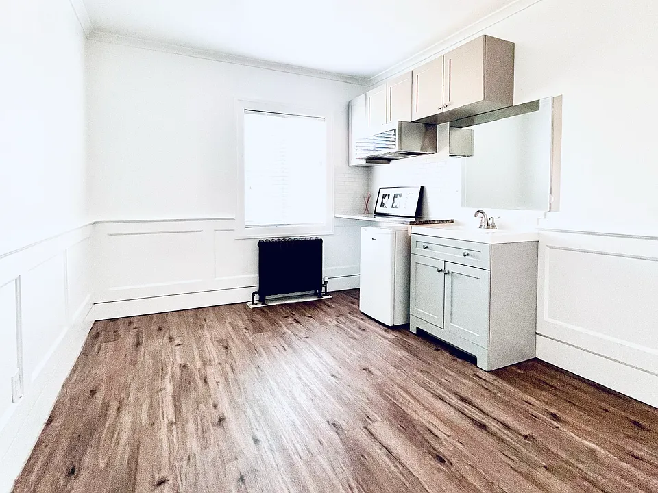 2341 York Ave #33