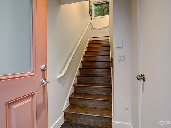 3rd image of 1704 Dexter Avenue N #B