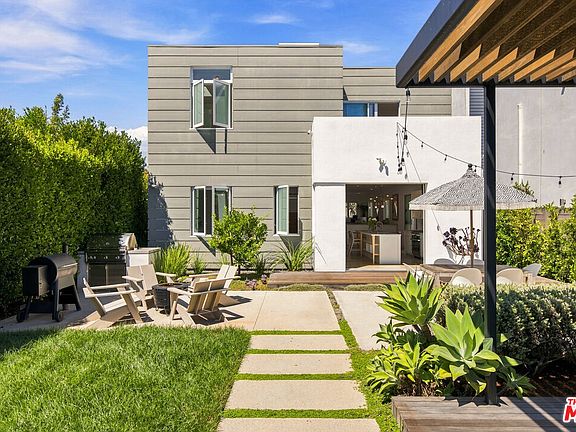 2nd image of 722 California Ave