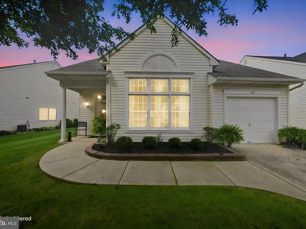 207 Wagon Wheel Ln, Columbus, NJ 08022