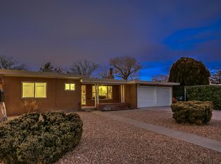 3611 Calle Del Sol NE, Albuquerque, NM 87110