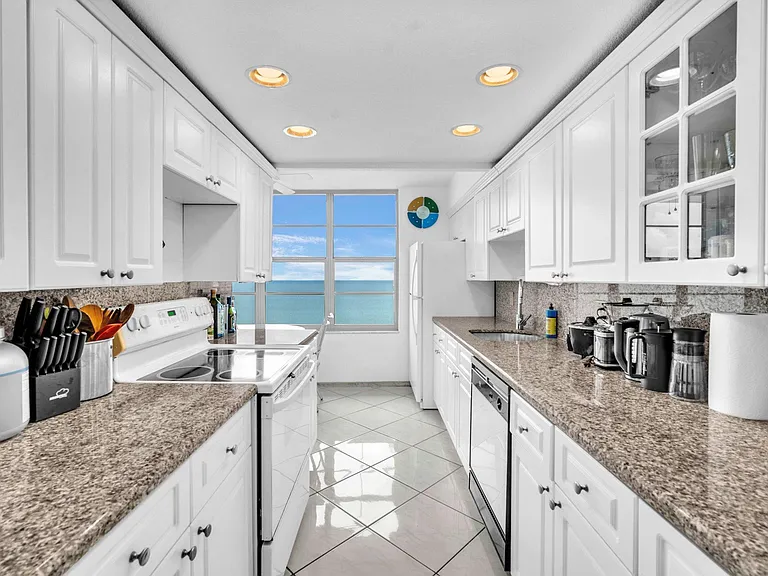 4280 Galt Ocean Dr #14F — Photo 10