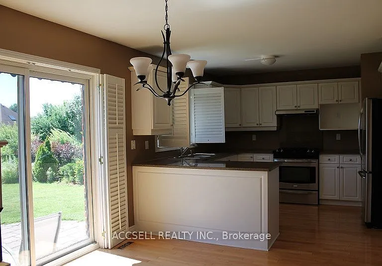 62 Moraine Walk — Photo 10