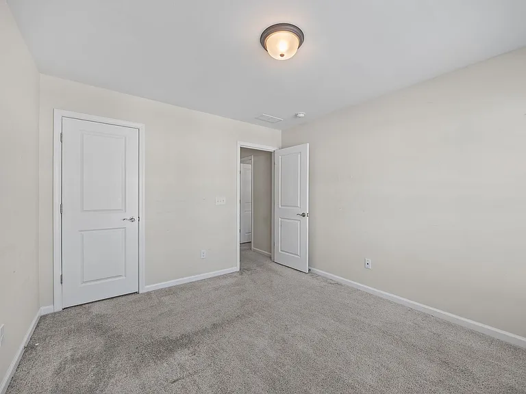 1631 Glacier Dr — Photo 40
