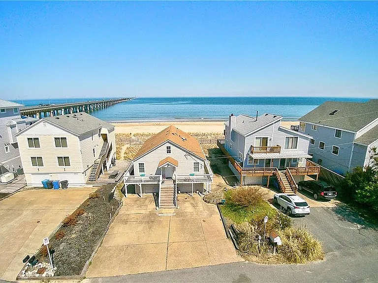 4714 Ocean View Ave — Photo 1