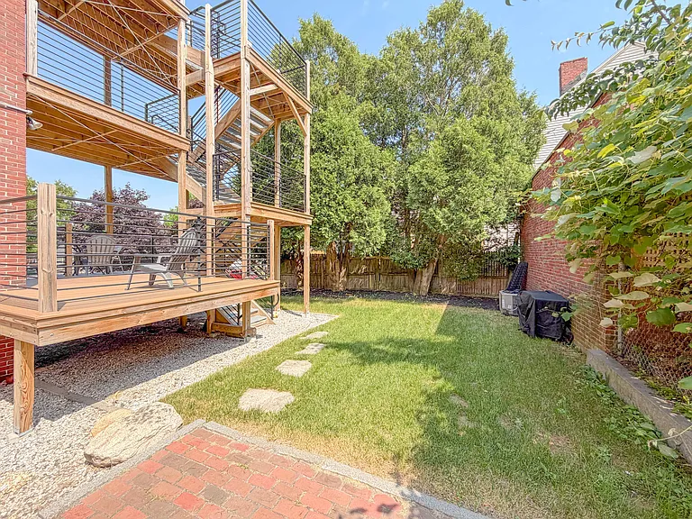 168 Danforth St #3 — Photo 46
