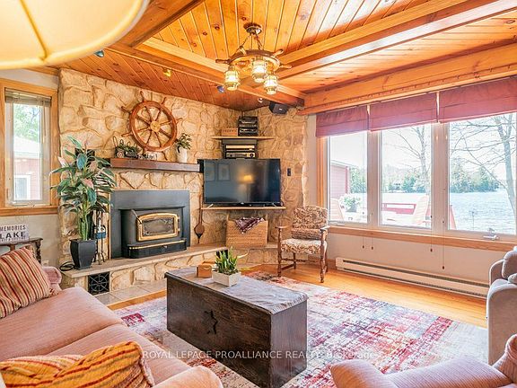 2nd image of 1063 Perry Rd