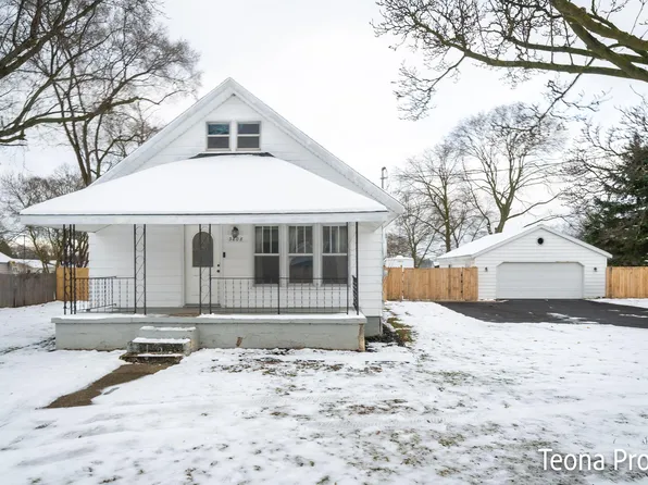 3808 Canal Ave SW, Grandville, MI 49418