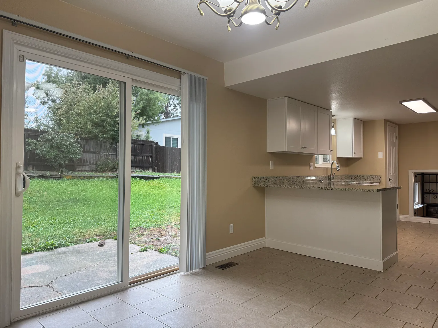 4 bed, 2044 sqft, $2,500 — Photo 4