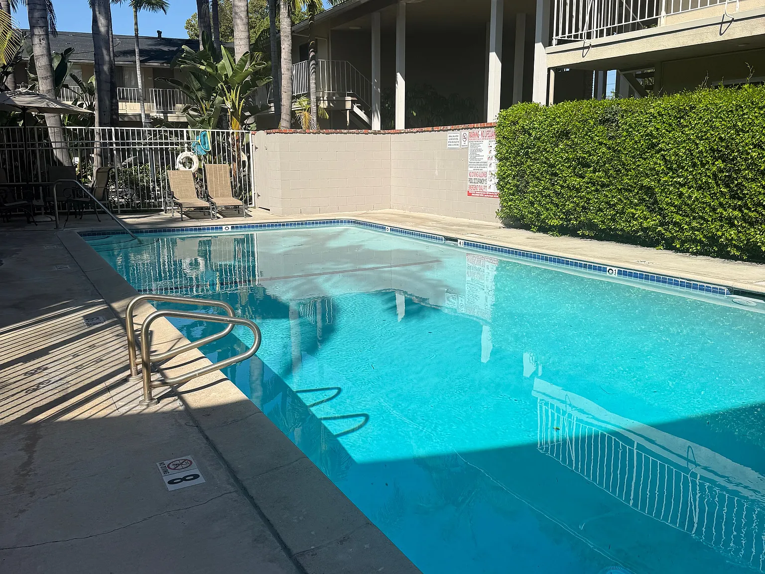Plantation Apartments — Photo 2