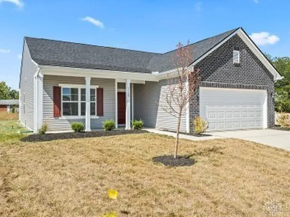 1528 Chickasaw Way, Piqua, OH 45356