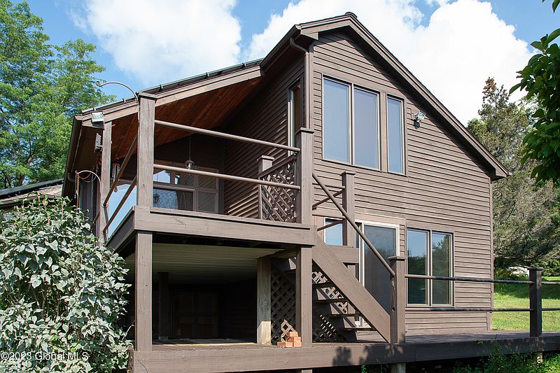 3rd image of 5744 Jockey Street