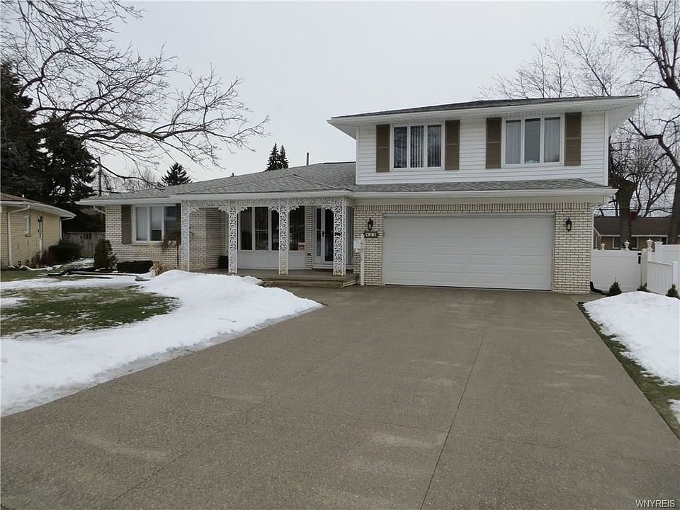 1st image of 23 Villa Moraine Dr