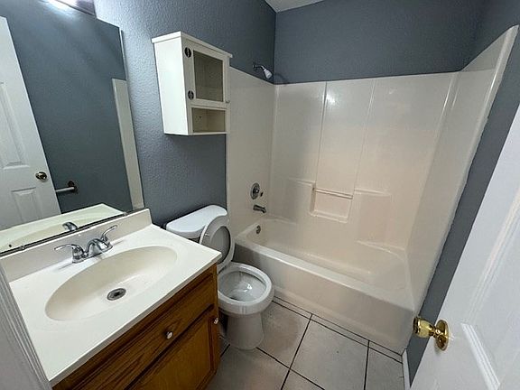 4th image of 6053 Blanco River St